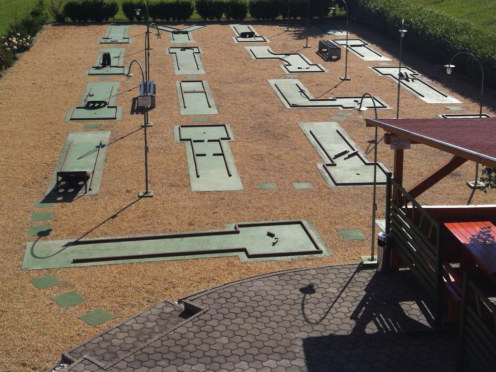 Golf Étterem és Panzió Kaposvár Exterior foto